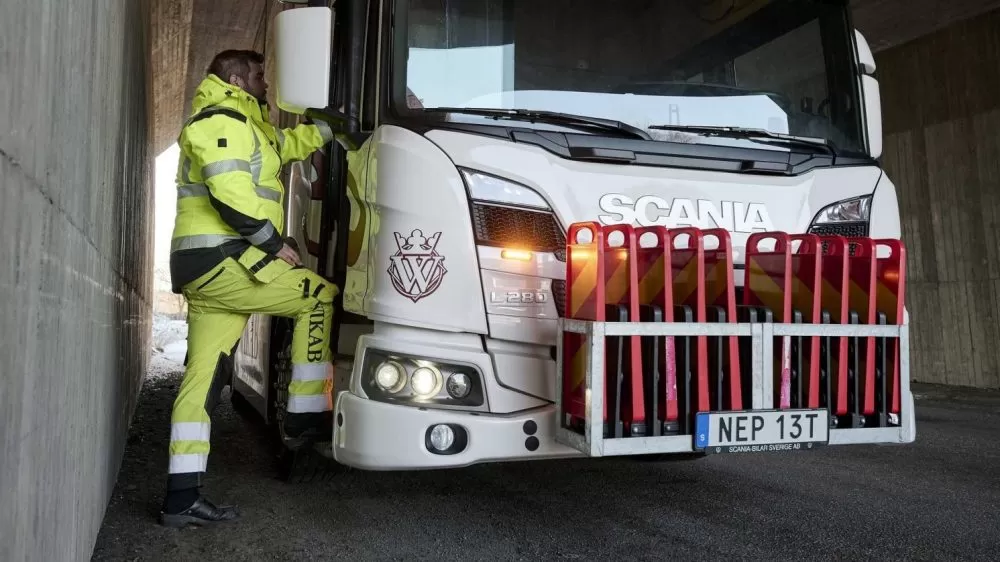 Scania L cu City Door pentru protecția lucrărilor rutiere