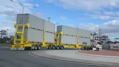 Combinație pentru transportul a 8 containere