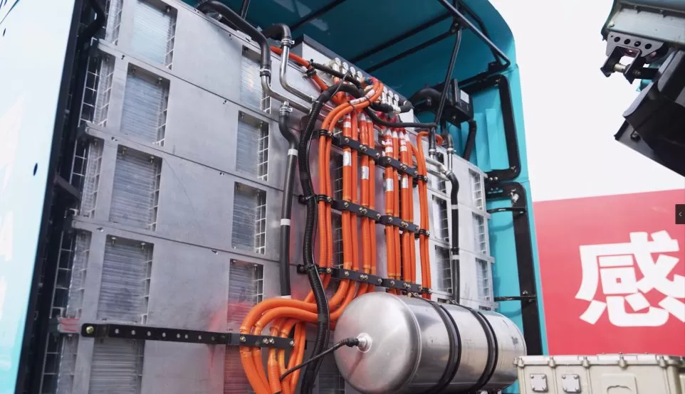 Un camion electric de 40 de tone a mers 817 km fără reîncărcare