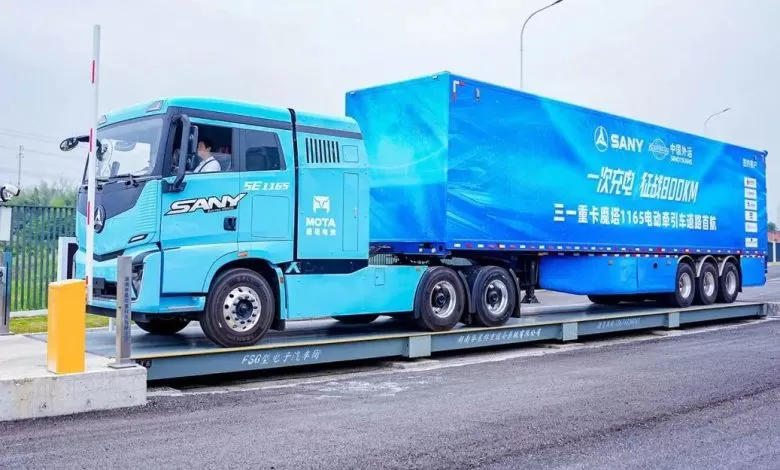 Un camion electric de 40 de tone a mers 817 km fără reîncărcare