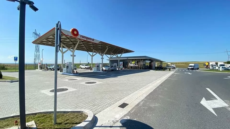 Spații de servicii deschise pe A1 lângă Recaș