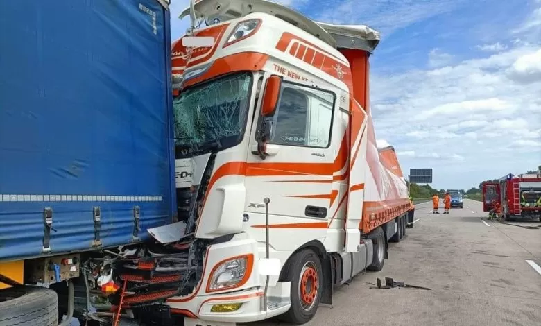 Accident grav cu cinci camioane implicate pe A2 în Germania