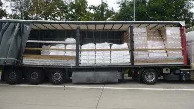 Semiremorcă cu șasiul rupt, scoasă din trafic în Germania