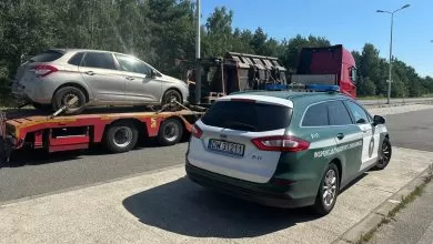 Trei șoferi și-au pierdut permisul la controlul unui singur camion 1 Trei șoferi și-au pierdut permisul la controlul unui singur camion