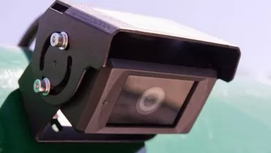 Cameră pentru camion care combină inteligența articială pentru a recunoaște pietonii