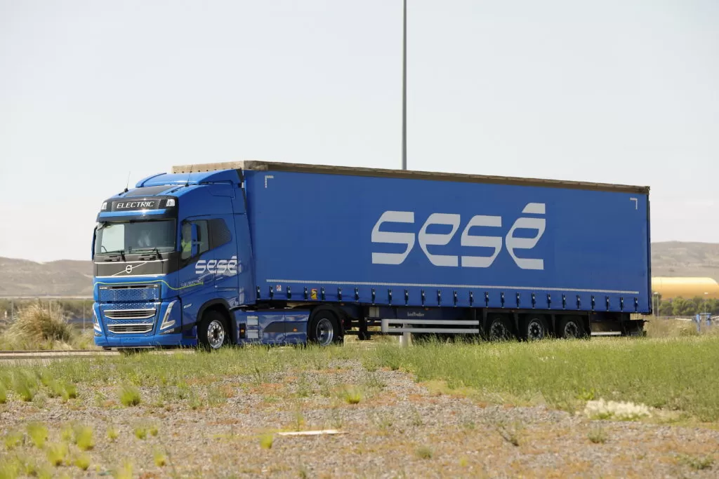 camion electric sese transport aerian de marfa 1
