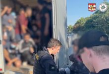 Camion cu 58 de migranți oprit în Cehia. Șoferul a fugit