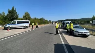 Germania: În 1 din 6 camioane controlate, șoferul petrecuse weekendul în cabină