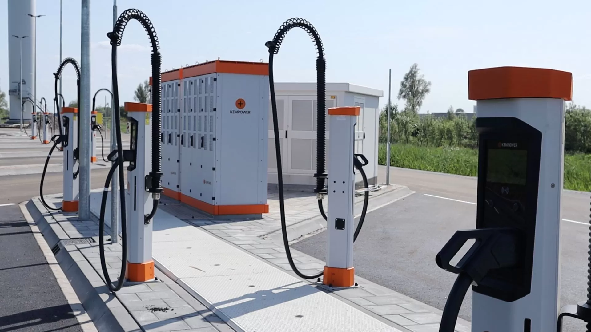 Cea mai mare stație de încărcare rapidă din lume pentru camioane electrice