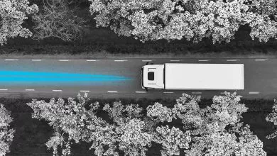 Care este impactul asupra amprentei totale de CO2 între un camion electric și unul diesel? 31 Un camion electric are o amprentă totală de CO2 mai mică decât unul diesel