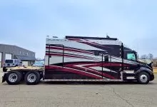 Cabina unui Volvo VNL transformată într-un apartament de lux