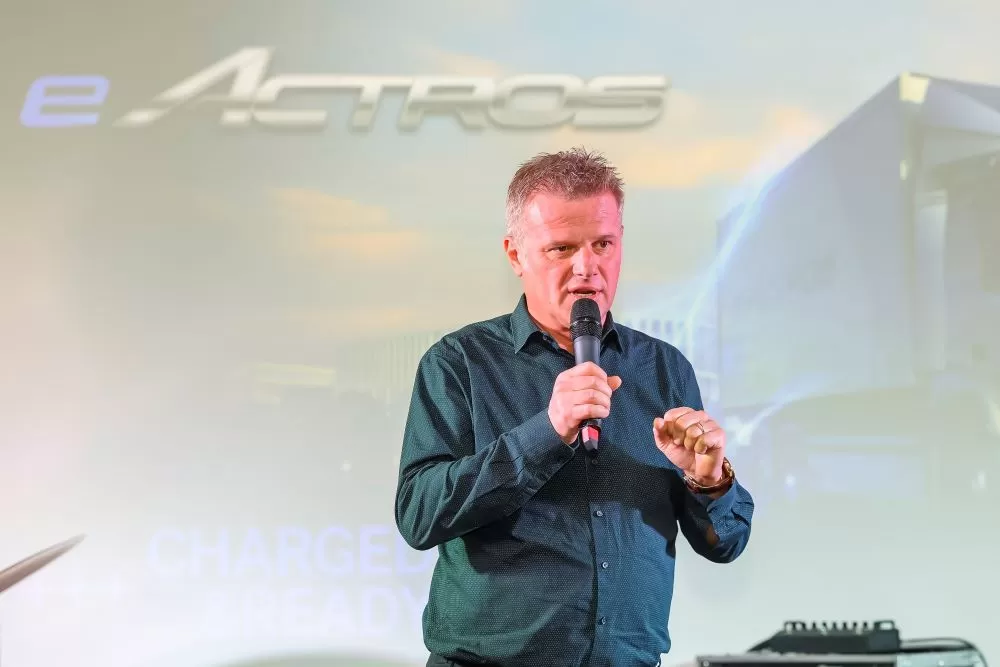 Teste cu camioane electrice eActros 300/400, la Brașov