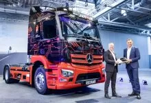 Șase eActros 300 cap tractor pentru Logistik Schmitt