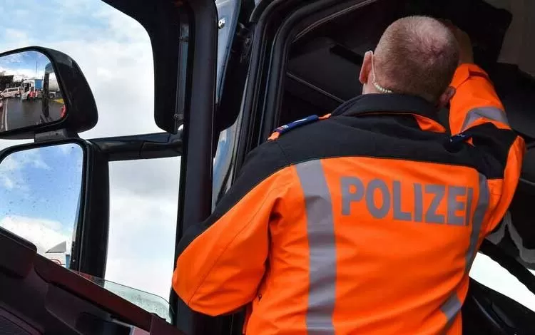 Elveția: Fără permis, atestat și sub influența alcoolului la volan