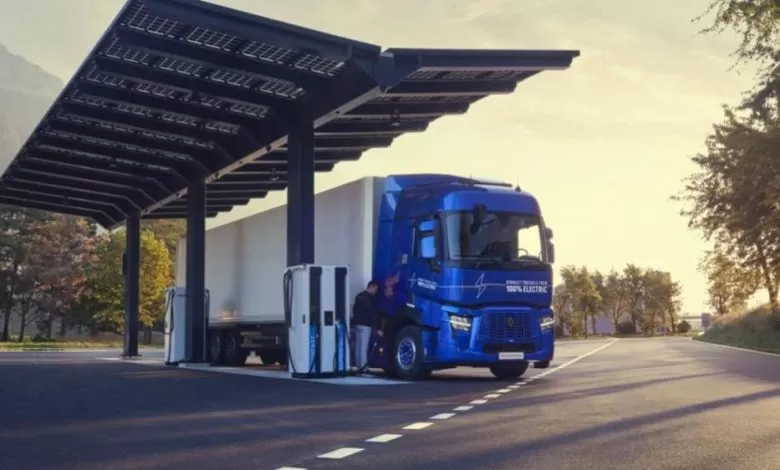 Renault Trucks a început producția de serie a modelelor electrice E-Tech T și E-Tech C
