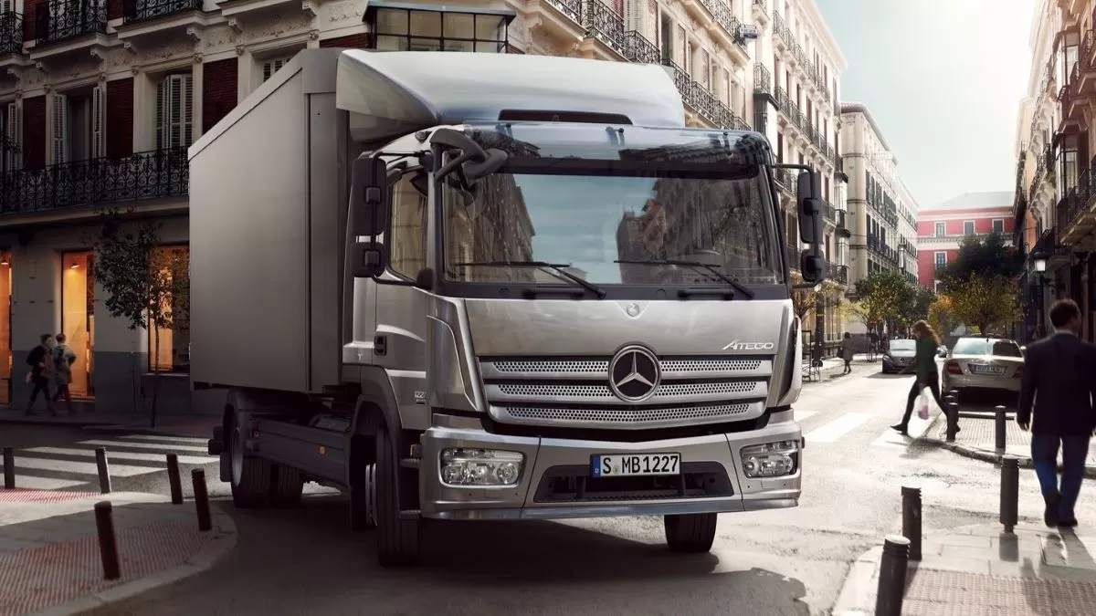 Mercedes-Benz Atego a împlinit 25 de ani 5 Mercedes-Benz Atego a împlinit 25 de ani