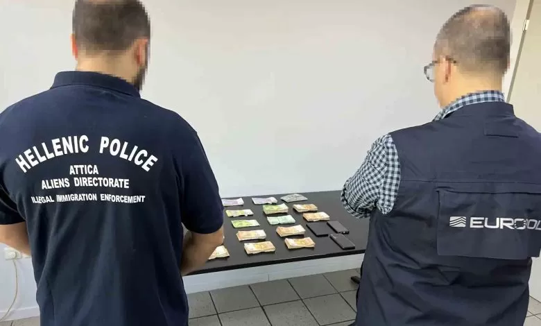 Rețea care făcea trafic de migranți din Grecia a fost destructurată