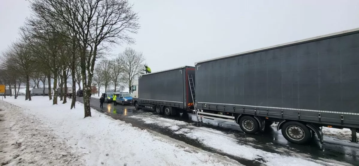 Germania: Drone folosite pentru a găsi gheață pe camioane