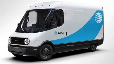 AT&T va utiliza autoutilitare electrice Rivian Delivery și R1
