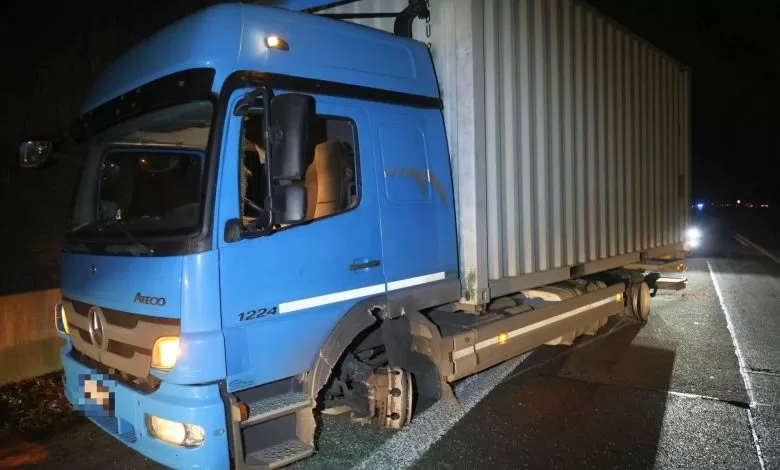 Germania: Camion oprit cu o bandă cu cuie după o urmărire prin trei țări