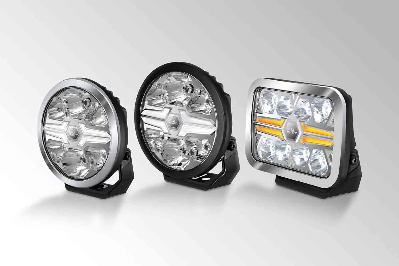 Noua serie de lămpi auxiliare cu LED pentru camioane de la HELLA