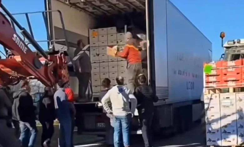 Franța: Fermierii au atacat camioane care transportau mărfuri din România