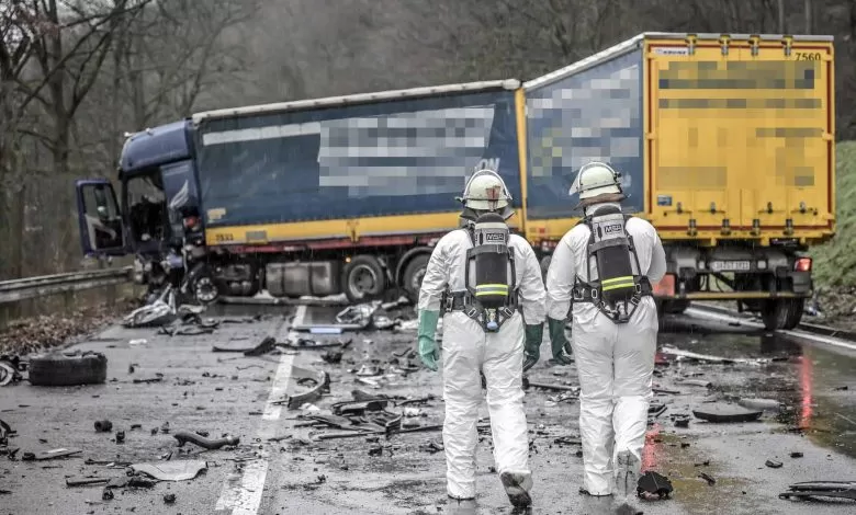 Germania: Camion cu mărfuri periculoase implicat într-un accident rutier mortal 1 Germania: Camion cu mărfuri periculoase implicat într-un accident rutier mortal