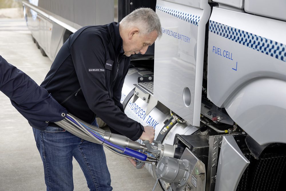 Daimler Truck și Linde prezintă tehnologia sLH2 de alimentare cu hidrogen lichid