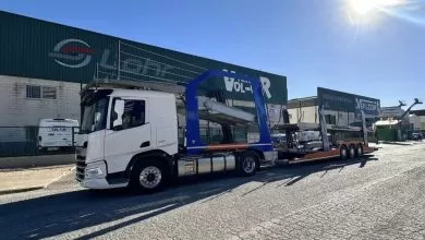 DAF XD în versiune transportor de mașini