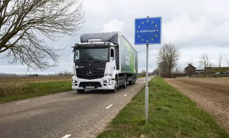 Heineken anunță primul transport internațional de marfă electric 1 HEINEKEN anunță primul transport internațional de marfă electric