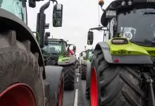 Sfaturi utile pentru șoferii surprinși de protestele fermierilor din Europa 11 Sfaturi utile pentru șoferii surprinși de protestele fermierilor