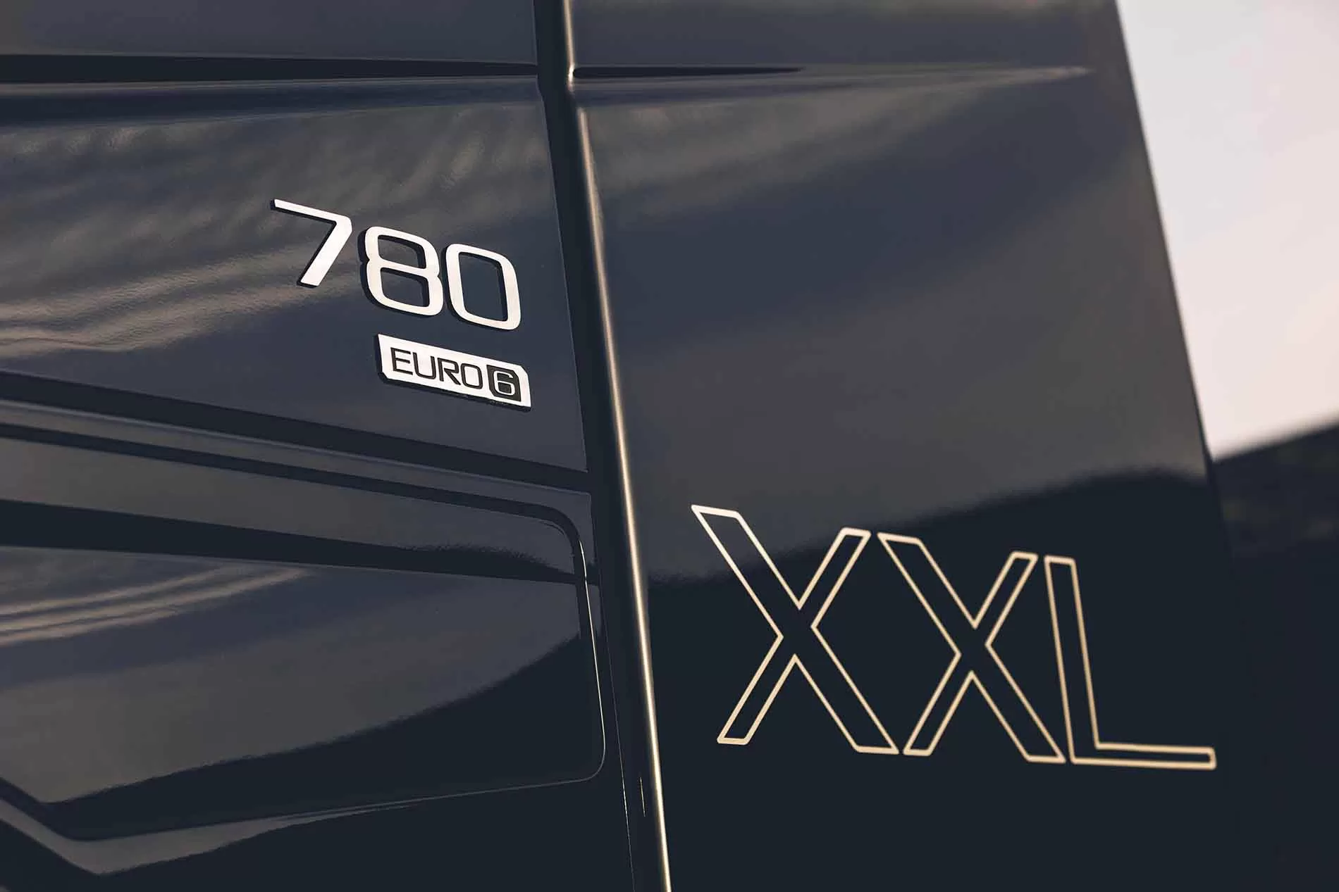 volvo trucks 08A5624 PR TIF