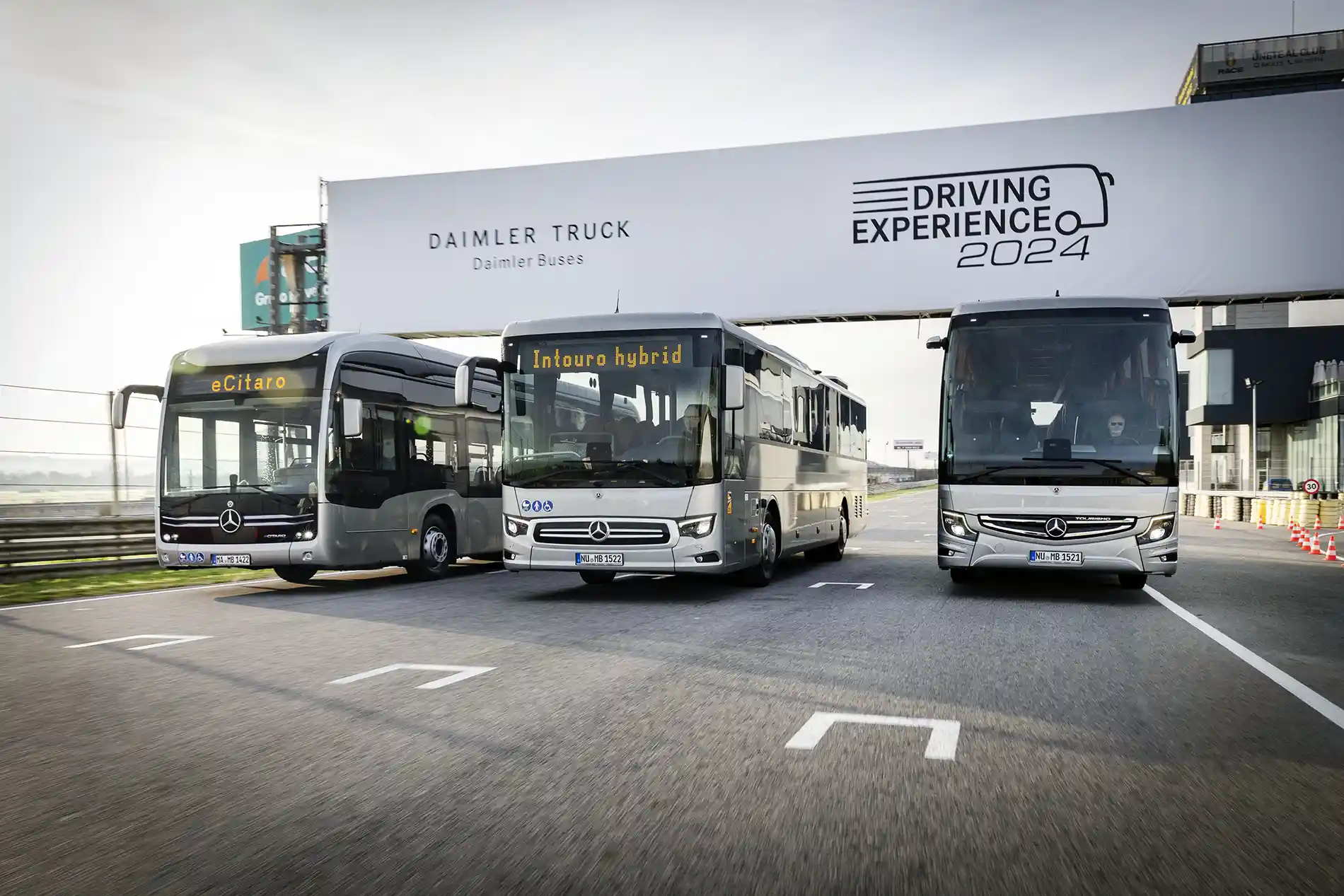Noi sisteme de asistență și de propulsie Daimler Buses