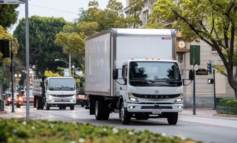 Primele livrări pentru RIZON, marca americană de camioane electrice a Daimler Truck
