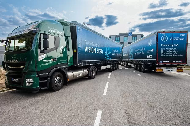 Camioane cu biogaz utilizate în logistica fabricii ZF 1 Camioane cu biogaz utilizate în logistica fabricii ZF