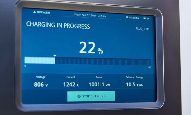 Mercedes-Benz Trucks a testat cu succes încărcarea la 1.000 kW