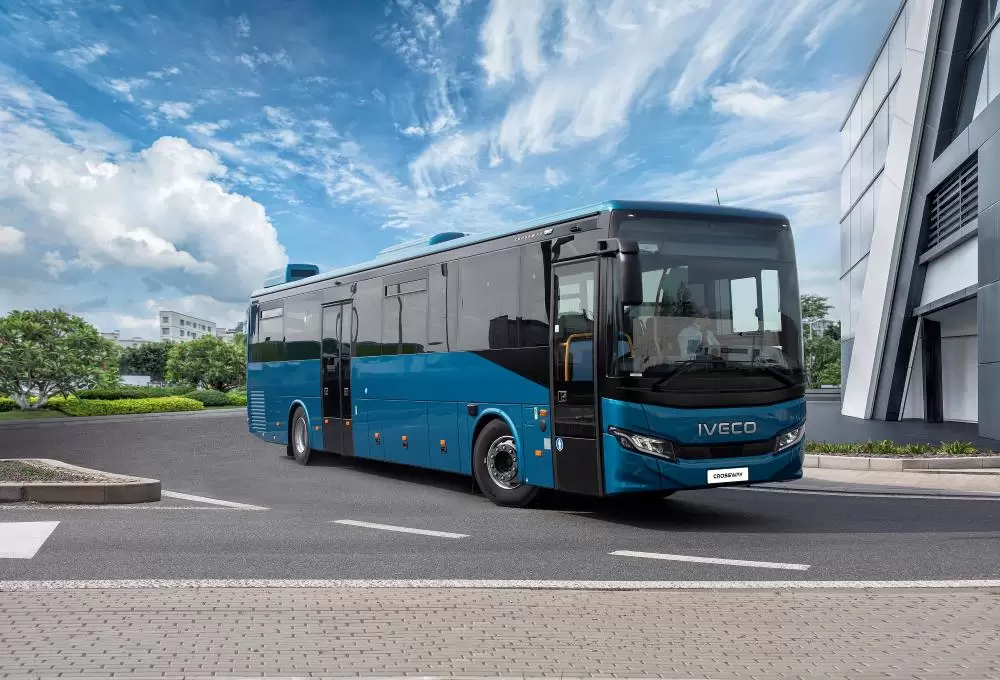 IVECO BUS extinde gama CROSSWAY cu o nouă versiune hibrid 3 IVECO BUS extinde gama CROSSWAY cu o nouă versiune hibrid
