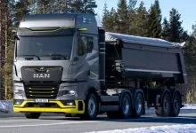 Cum se conduce un camion cu motor alimentat cu hidrogen