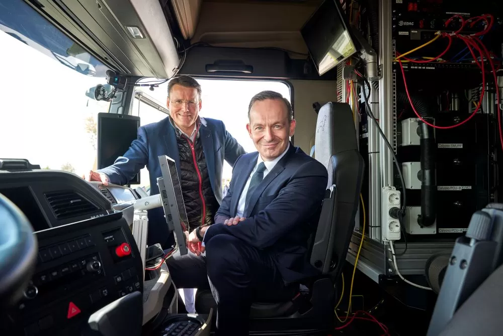 Primul camion autonom MAN circulă pe autostradă, în Germania