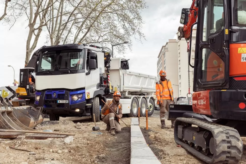 Renault Trucks lansează primul camion electric off-road