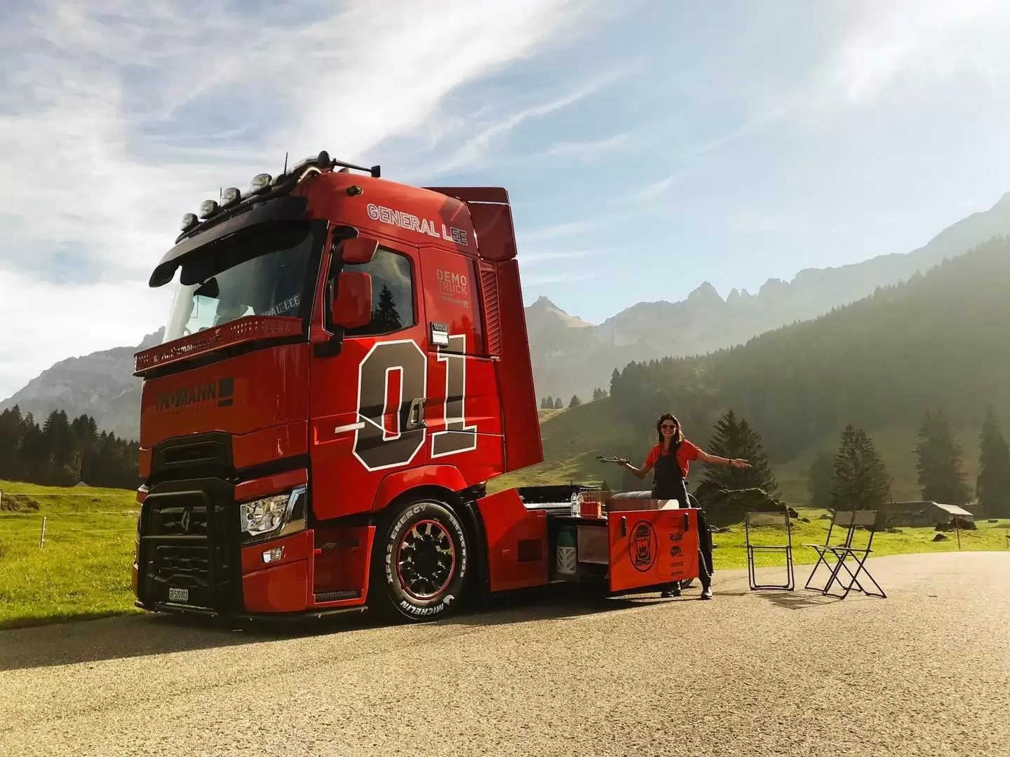 Volvo FH 500 "Outliner", noul camion de show realizat de Thomann 6 116898094 3212602982111581 6429601341625516808 n
