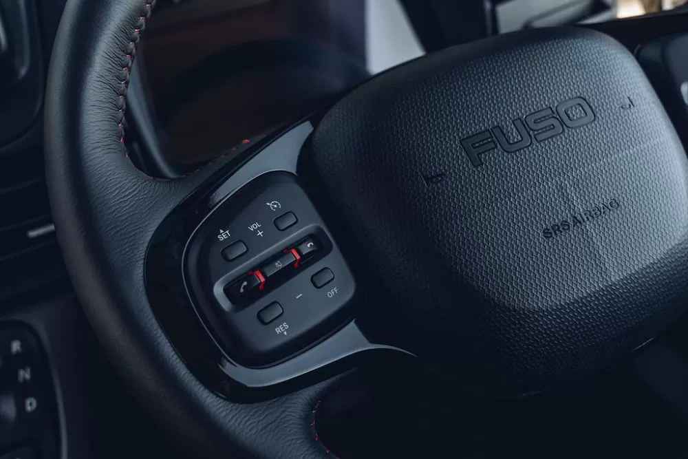 FUSO Canter 2024 24DT108 013 e1715678170335