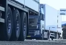 Ucraina: Șoferi de camion recrutați în armată la intrarea în țară