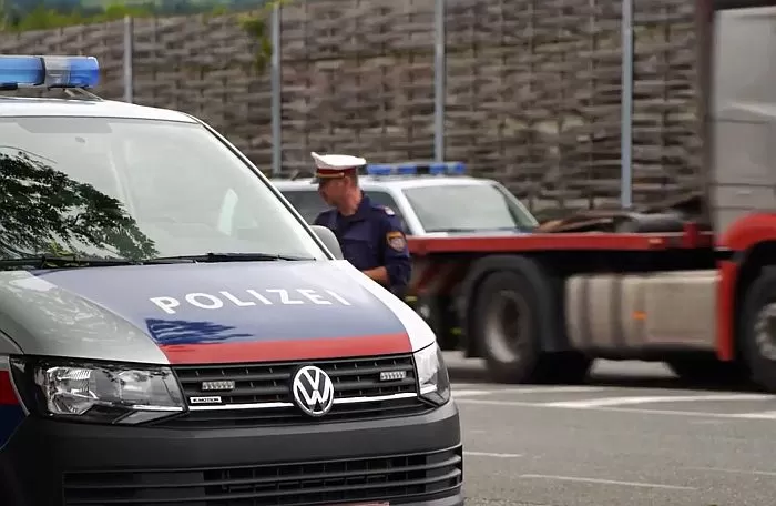 Austria: Șofer de camion oprit cu focuri de armă pe A12 Inntal