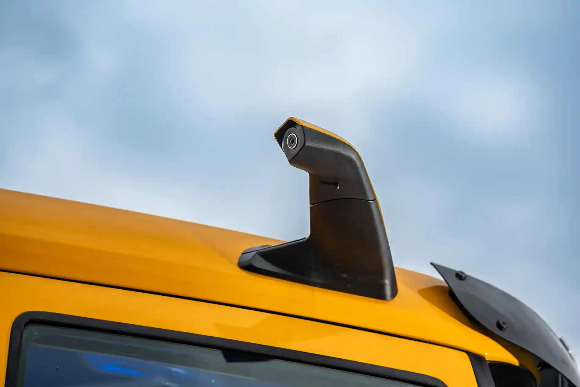 Noua Tatra Phoenix detalii 3