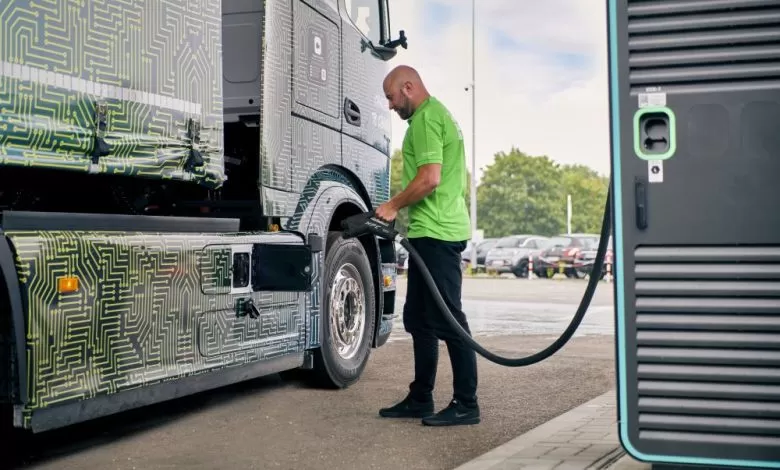 Studiu: 1.000 de stații de încărcare, suficiente pentru majoritatea traficului de camioane