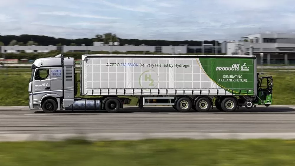 Mercedes-Benz GenH2 începe testele cu clienții