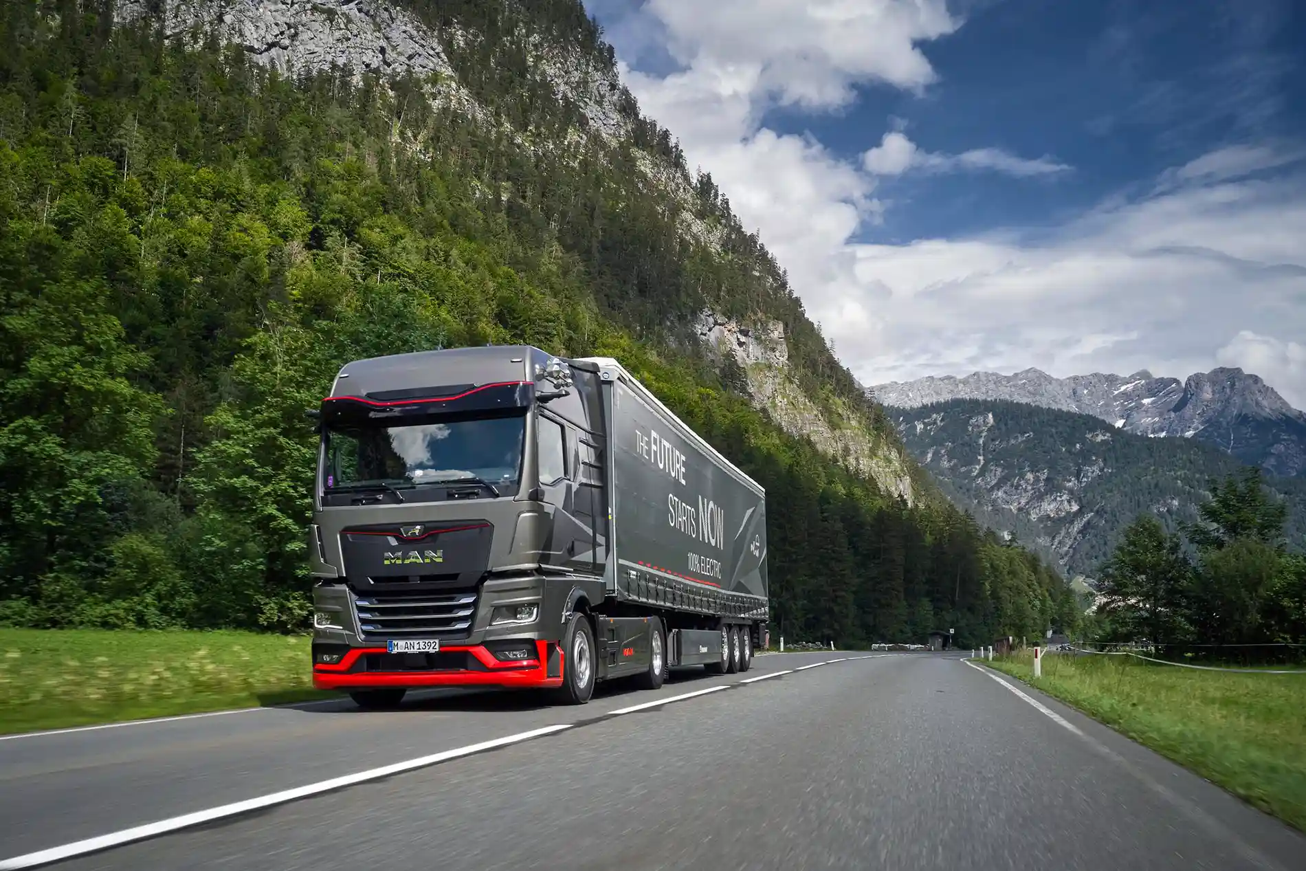 Camion electric MAN eTGX cu autonomie 800 km