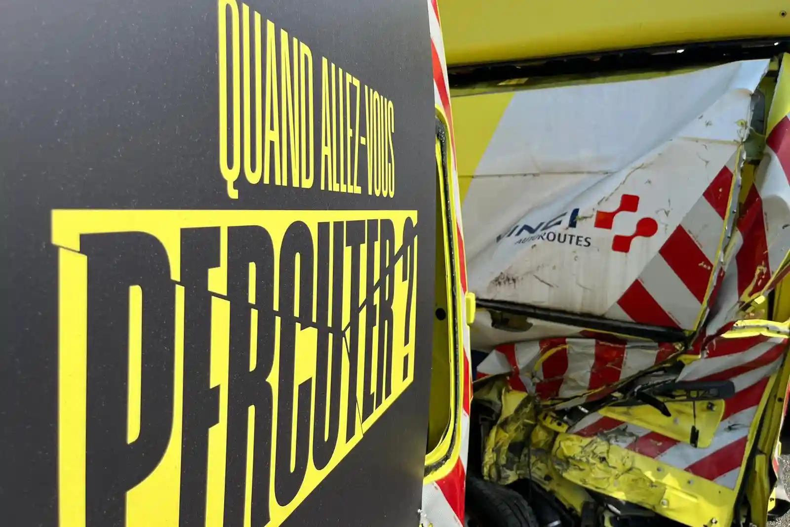 Vehicule de serviciu avariate expuse pe autostrăzile din Franța