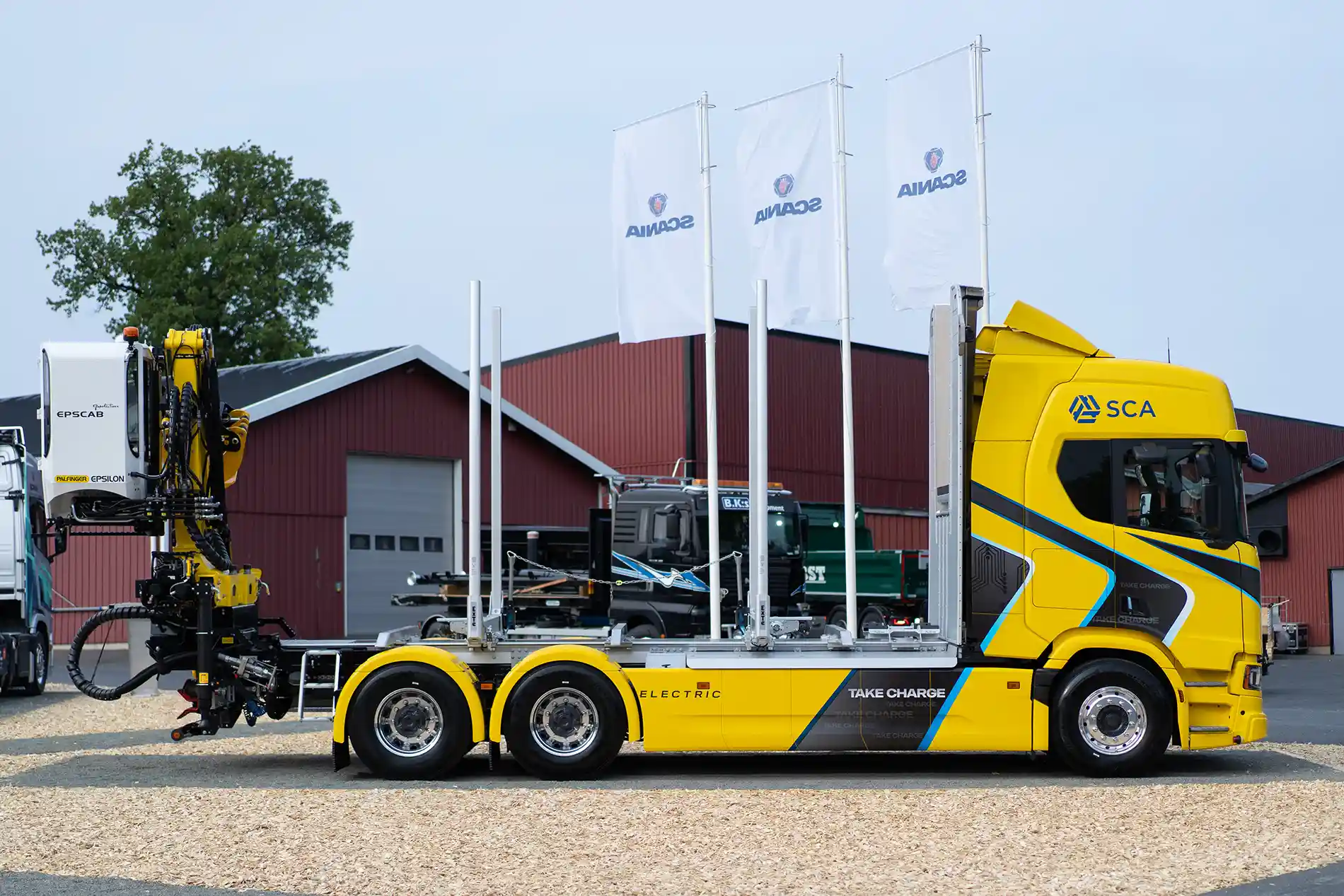 Scania a lansat noul camion electric pentru transport de bușteni